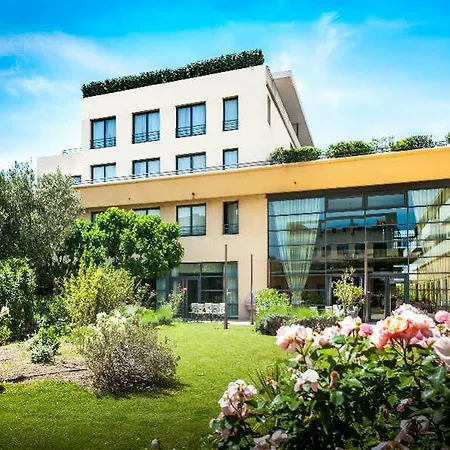 Grand Hotel Avignon